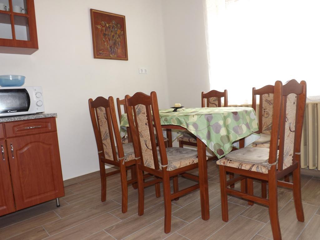 Apartamento Fagyoengy Sárvár Habitación foto